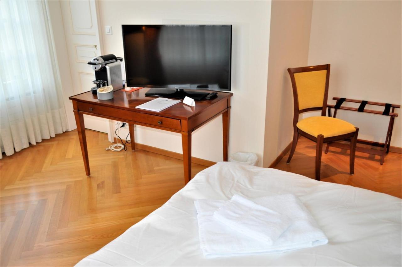 Domaine De Mont-Renaud Hotel Boncourt Ngoại thất bức ảnh