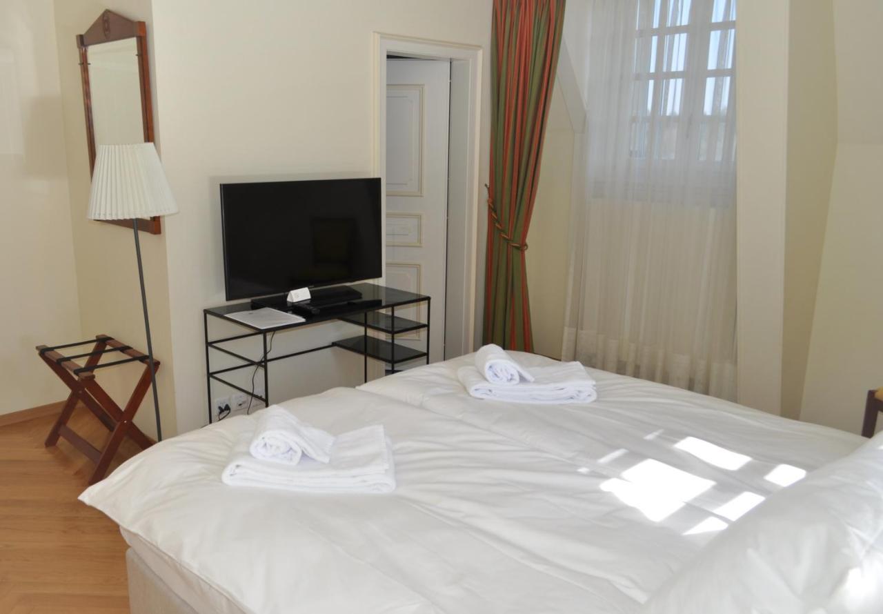 Domaine De Mont-Renaud Hotel Boncourt Ngoại thất bức ảnh