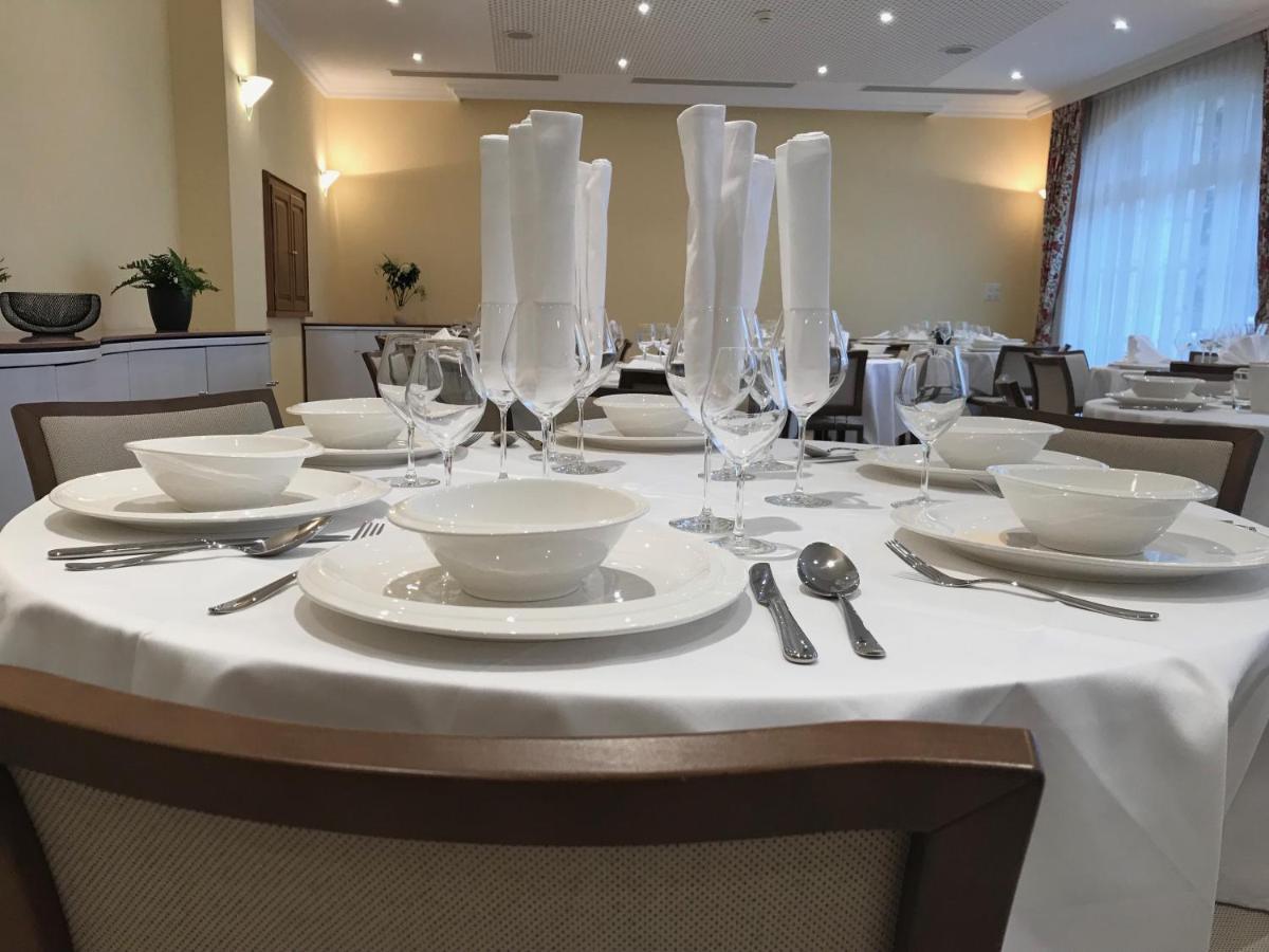 Domaine De Mont-Renaud Hotel Boncourt Ngoại thất bức ảnh